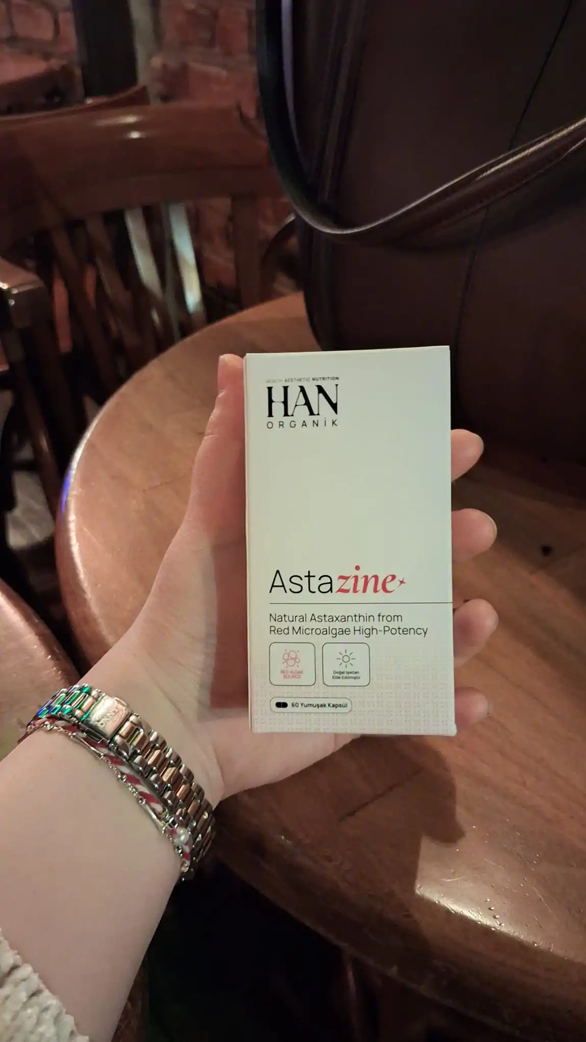 Astazine photo review